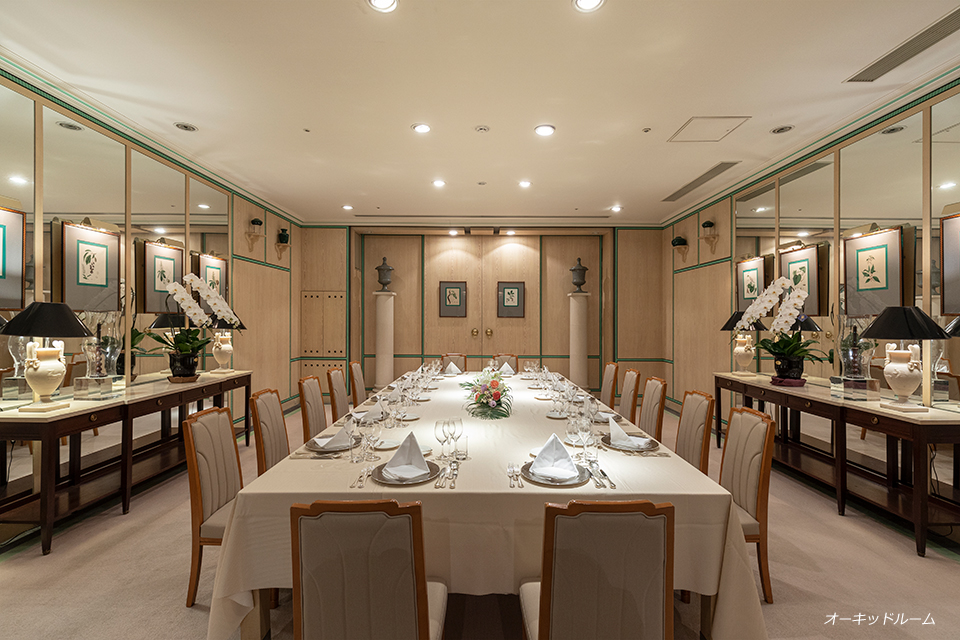 Private Dining  An orchid  Banquet hall image.